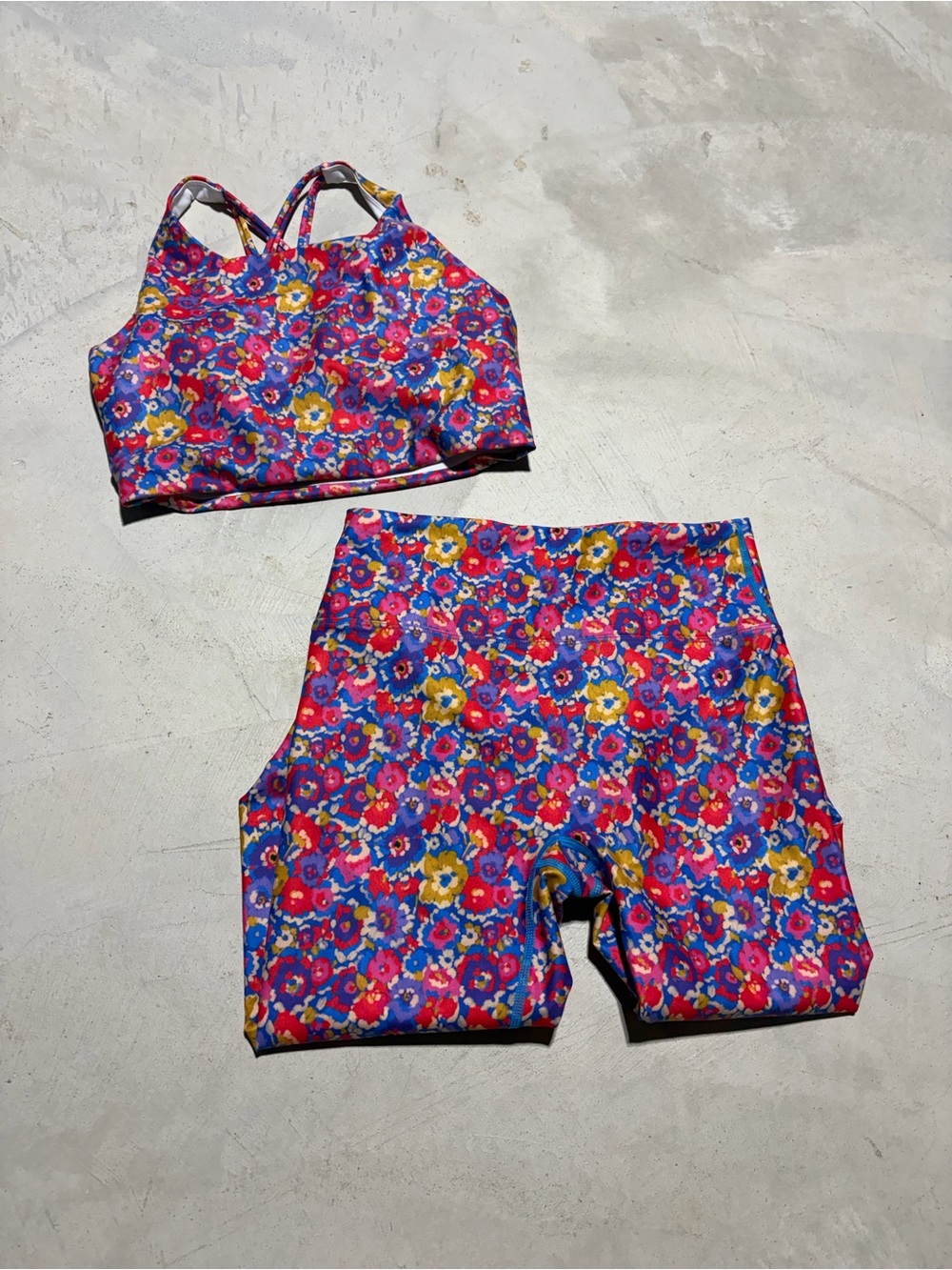 SSYS Floral High-Waist Active Set Leggings and sports bra small/medium